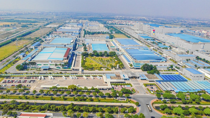 삼성 스마트폰 위기론... 14년 만에 애플에 1위 내줄 듯