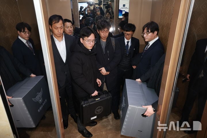 [사설] ‘민중기 특검 편파 수사 사건’ 조사 착수도 않고 피한 경찰