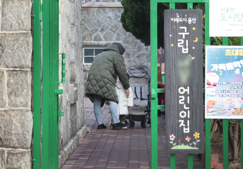 대기업 김부장도 중앙부처 박과장도… ‘육아휴직’ 열에 셋은 아빠