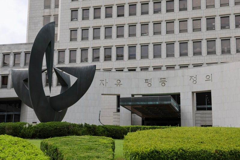 대법원, <b>내란</b><b>재판부</b> 기준 만든다... “<b>재판부</b> 무작위 배당, 사건 <b>전담</b>”