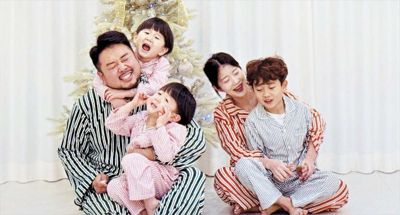 ‘딩크 고민’ 아빠도 출산 전도사로… “아이들에게 많이 배우죠”