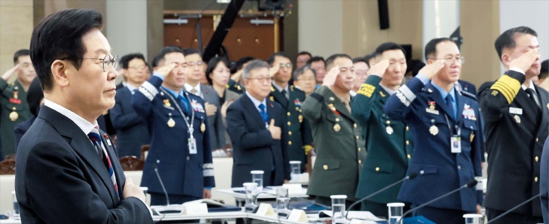 李, 박진경 대령 유공자 관련 “4·3 유족들 분개… 잘 처리하라”