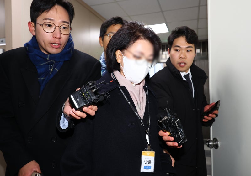 [단독] 윤영호 “어머님의 대선에 대한 뜻 알아… 정치인 알음알음 만났다”