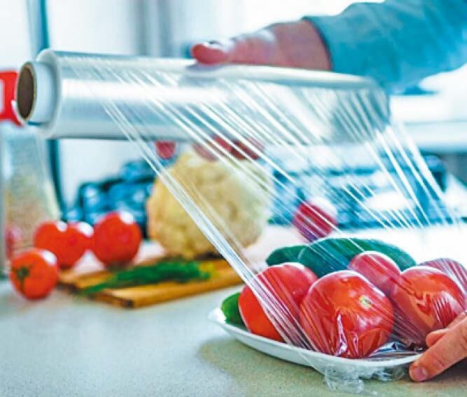 [단독] 빨대 닮은 PVC 랩 정책, 이용 말라더니 다시 허용