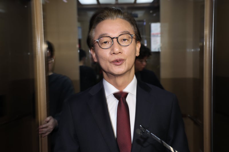 전재수 “차라리 200억·시계 100점이라 하라”…<b>통일교 금품</b>수수 <b>의혹</b>...