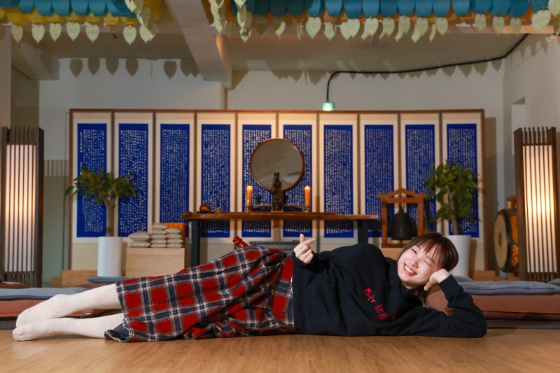 아버지는 스님, 절에서 자란 그녀... Z세대 힙불교 열풍의 진원 되다