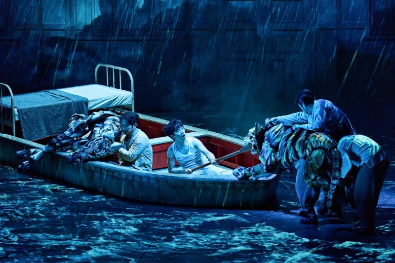 소설만큼 깊고 영화처럼 압도적… 장르 허무는 연극