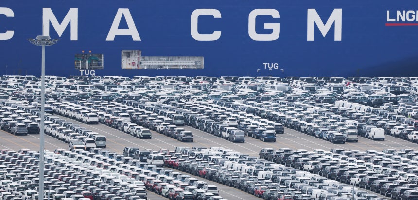 자동차 관세가 25% 적용된 지난 9월16일 오후 경기도 평택항에 수출용 자동차가 세워져 있다./ 고운호 기자