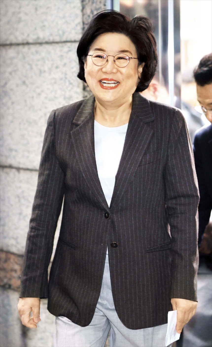 이혜훈 기획예산처 장관 후보자가 29일 오전 서울 중구 예금보험공사 본사에 마련된 인사청문회 사무실로 출근하고 있다.이 후보자는 야권 출신 인사로는 이례적으로 장관 후보자에 지명됐다./박성원 기자