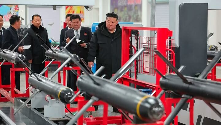 北, 마두로 체포 직후 탄도미사일 쐈다… “美 불량배적 본성 다시 확인”