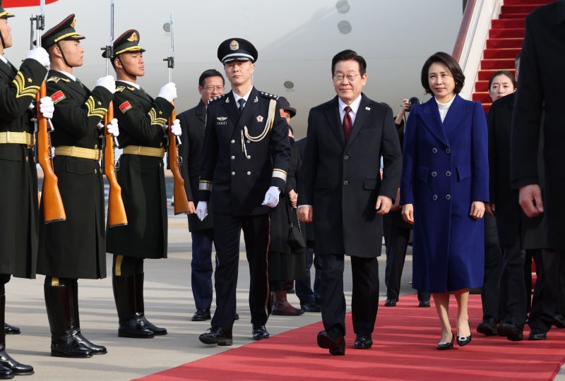 美中 갈등 고조 속… 李대통령, 방중 일정 시작