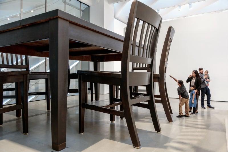 [우정아의 아트 스토리] [614] 어른이 다시 아이로