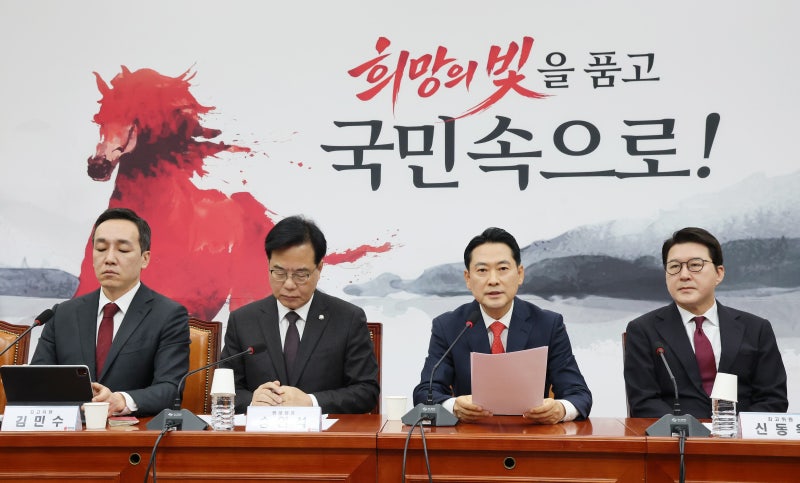 [朝鮮칼럼] 정부·여당 실책 쏟아지는데 장동혁은 왜 못 받아먹나