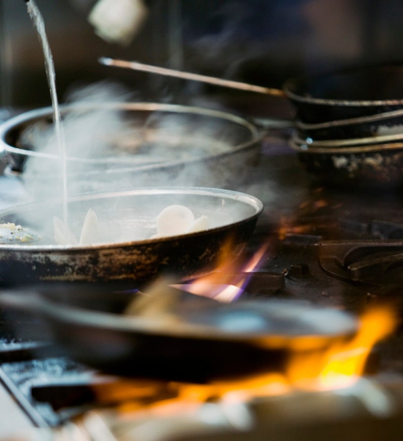 [유재덕의 공유주방] [1] 30년 칼잡이의 깨달음