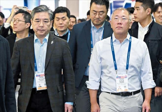 정의선, 임원 130여명 소집… CES 현장서 최고전략회의