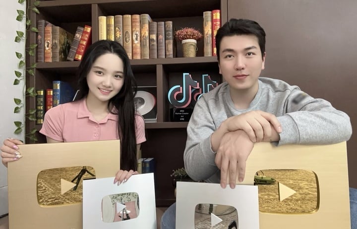 유튜브 조회수 1위 사촌 “연간 1700억 벌었을 것“