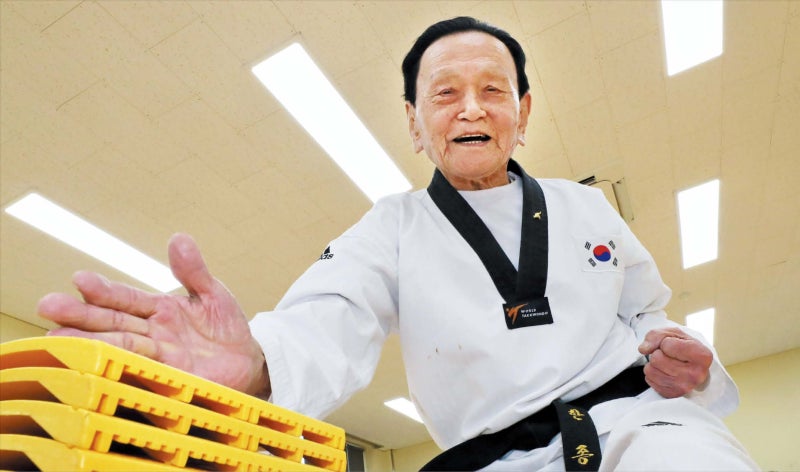 [수퍼 스트롱] 91세 시작해 입상 20번… 세월도 격파하는 ‘태권 노년’