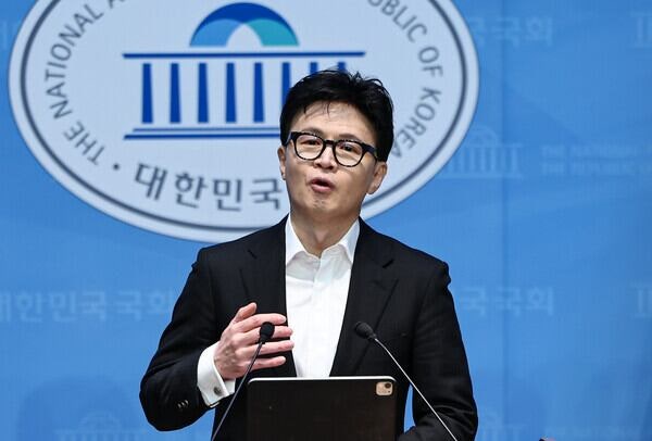 [사설] 심야에 “테러” “마피아”라며 한동훈 제명, 정상 아니다