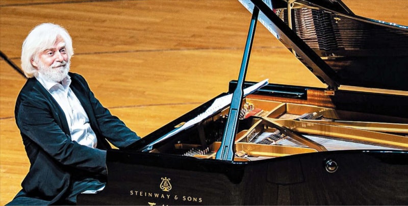 깐깐한 名피아니스트 지메르만의 ‘깜짝 반전’