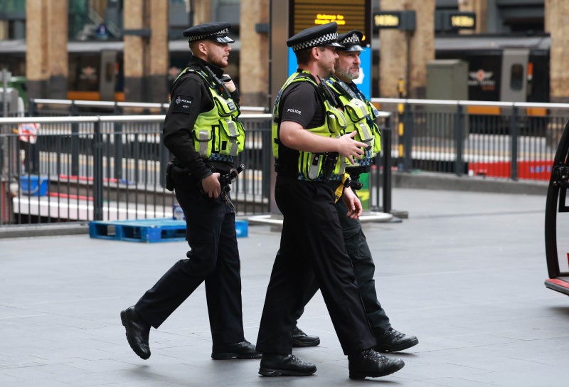 英 경찰관 316명 “난 프리메이슨 회원”