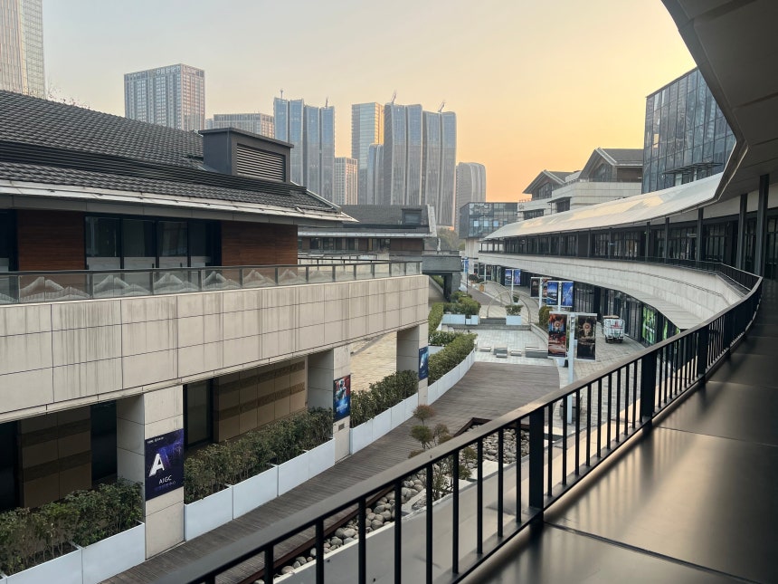 15일 본지가 방문한 중국 항저우의 튜링마을.딥시크의 중국 내 확산을 지원한 공공 데이터센터가 이곳에 있다./항저우=이벌찬 특파원