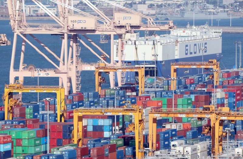 658억달러,지난달 수출액 658억 달러, 역대 1월 중 최고... 반도체 2배 ‘쑥’