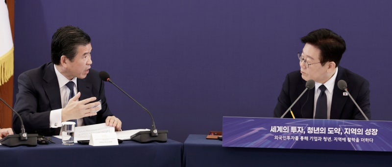 [사설] 대통령 투자 요청에 외국 기업들 “노동 규제부터 손 봐야”