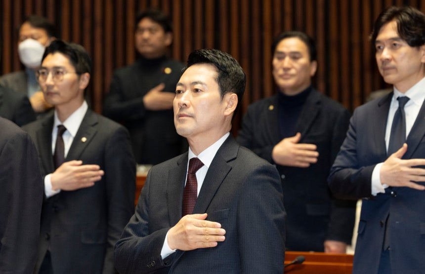 장동혁 국민의힘 대표가 2026년 2월 2일 오후 서울 여의도 국회에서 열린 의원총회에 참석하고 있다. /김지호 기자