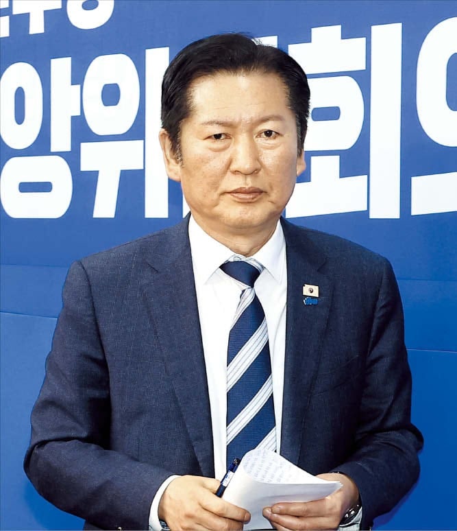 정청래의 ‘1인 1표제’ 통과