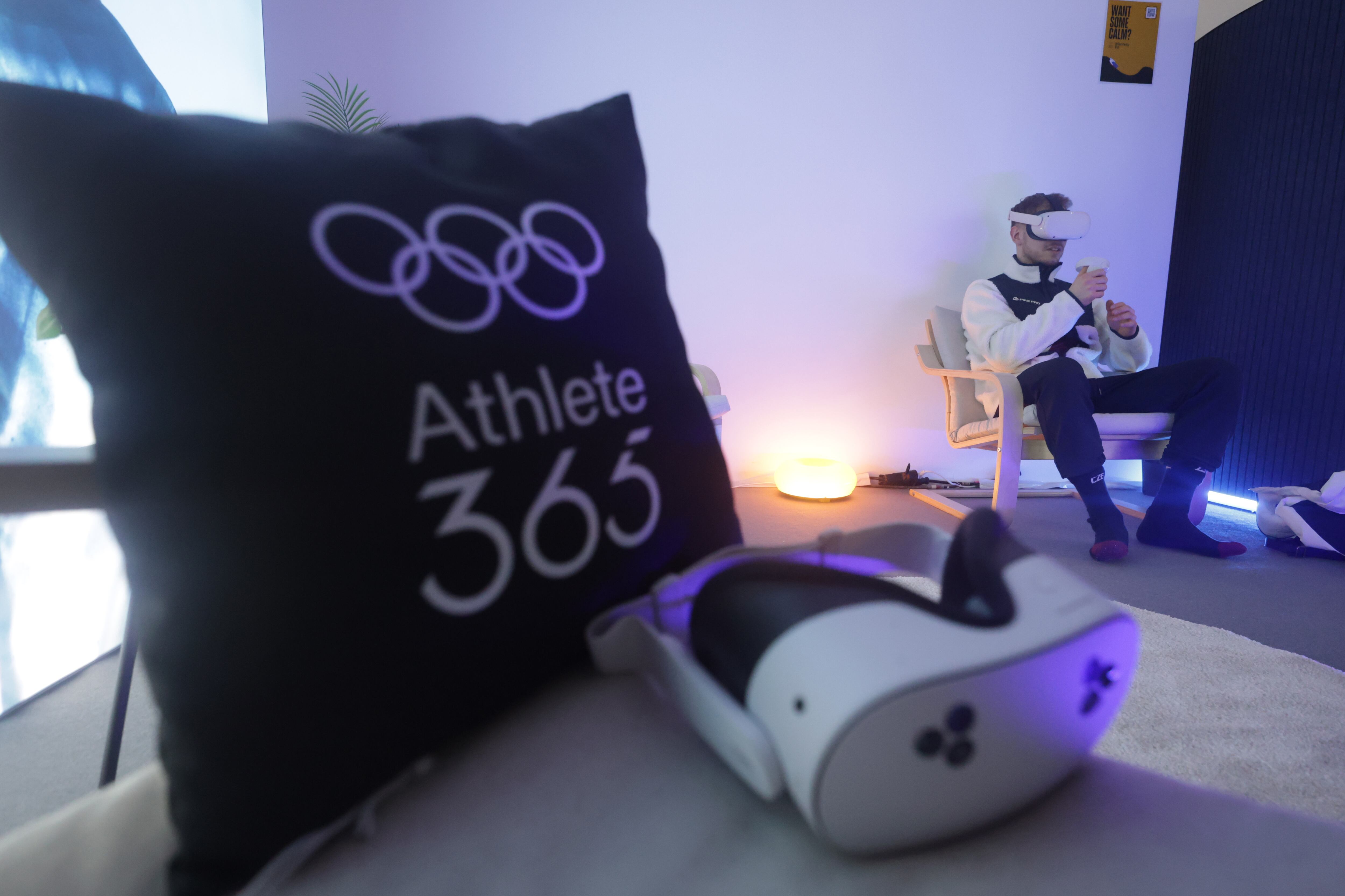 선수촌 핫플 된 ‘VR 명상존’