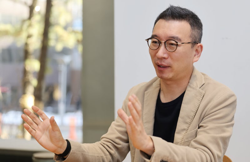 [논설실의 뉴스 읽기] 30년 전 포스텍 서버 뚫었던 해커가 ‘제조 AI 첨병’으로 돌아왔다