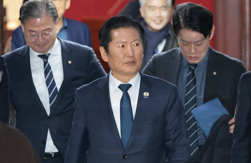 지방선거 前 합당 무산... 상처 입은 정청래 대표