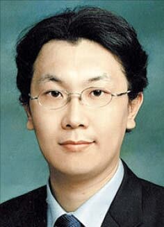 本紙 ‘러 파병 북한군 포로 인터뷰’ 정철환 기자, 조계창 국제보도상