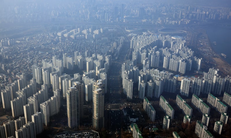 서울 집중 해소하려 시골에 예산 쏟아붓는 게 ‘지역균형발전’인가