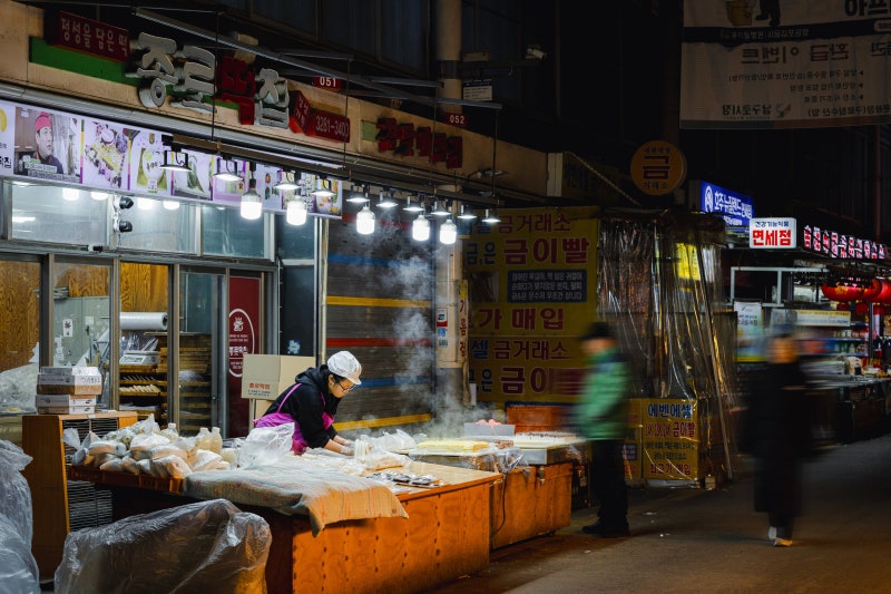 장수 기원하며 먹던 가래떡… “반복해 뽑아야 쫄깃하고 안 끊어져”