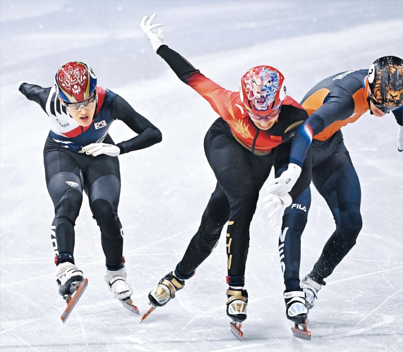마지막 바퀴서 꼴찌→3위, 쇼트트랙 막내의 투혼