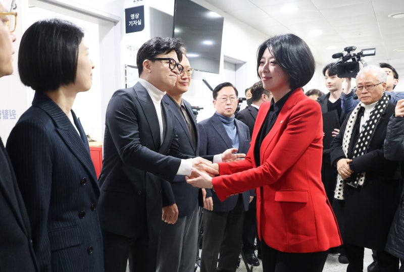 국힘, 친한계 배현진 ‘당원권 정지 1년’