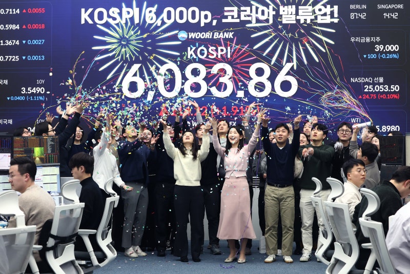 “삼성전자 34만원·SK하이닉스 170만원 간다” 맥쿼리, 목표가 또 상향