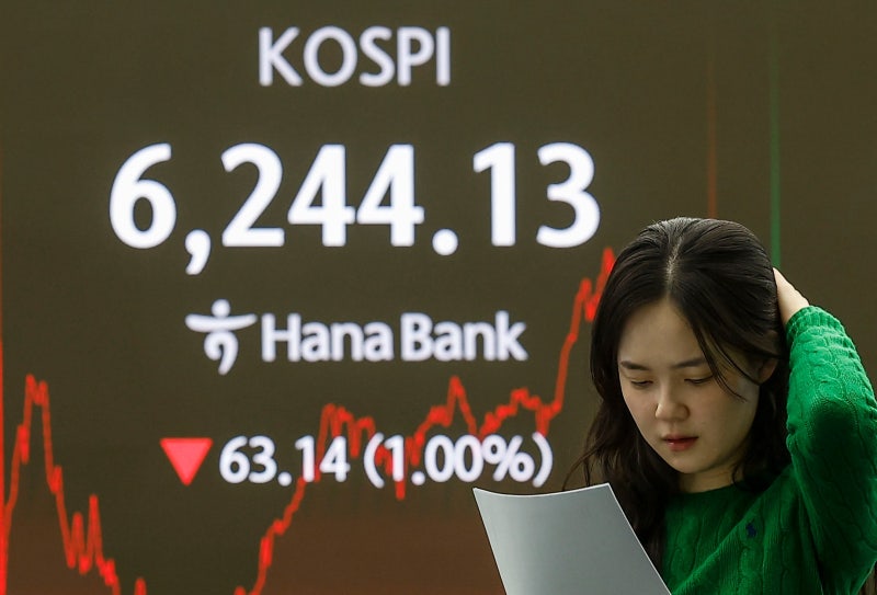 하루 동안 한국 주식 7조원어치 팔아치운 외국인