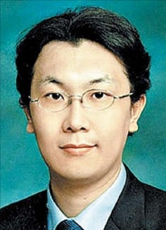 本紙 ‘러 파병 북한군 포로 인터뷰’ 정철환 기자, 조계창 국제보도상