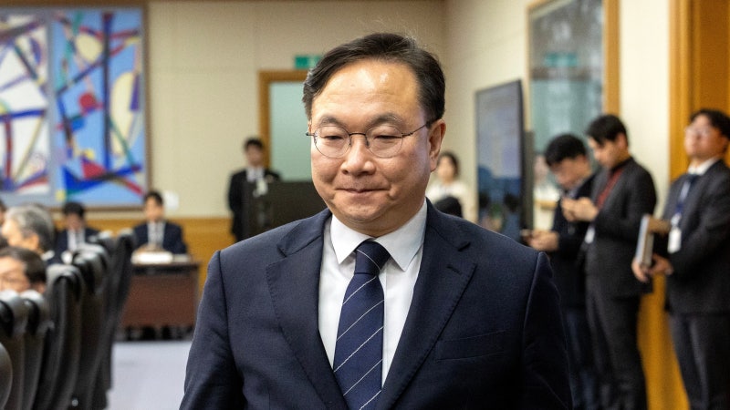 與 사법폭주에 반발, 법원행정처장 사의