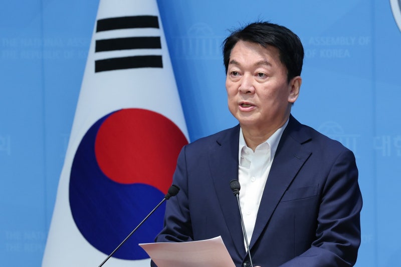 안철수 “李대통령 아파트, 현금 27억원 가진 슈퍼리치만 살 수 있어”