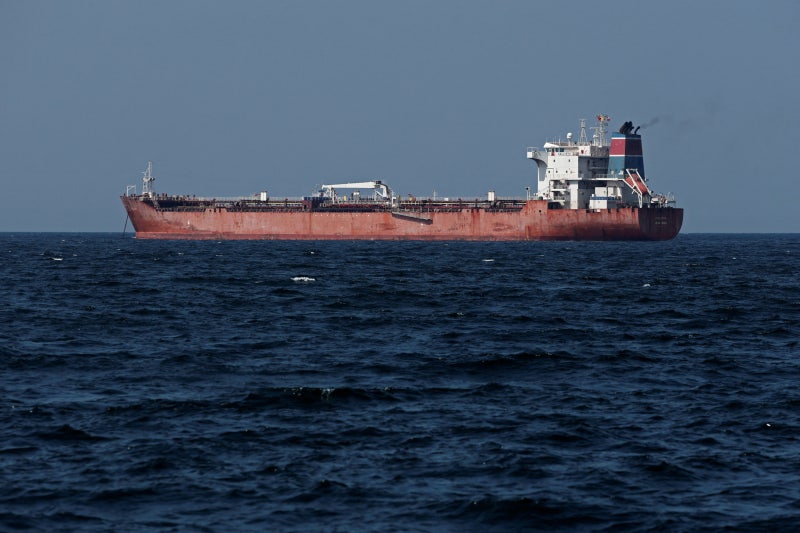 국제유가 배럴당 90달러... 쿠웨이트 “불가항력” 감축 선언