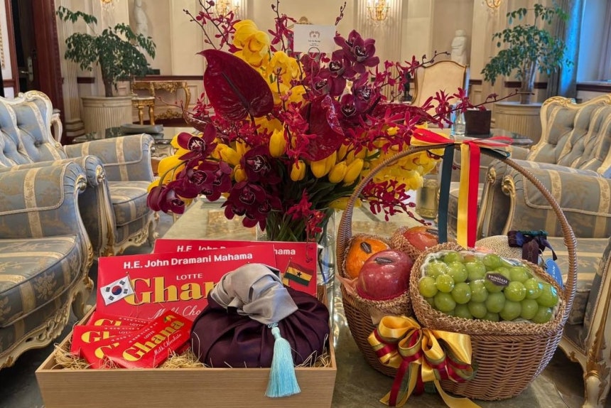 청와대가 11일 가나 마하마 대통령의 방한에 맞춰 특별 제작한 가나 초콜릿을 마하마 대통령 숙소에 비치했다. /청와대