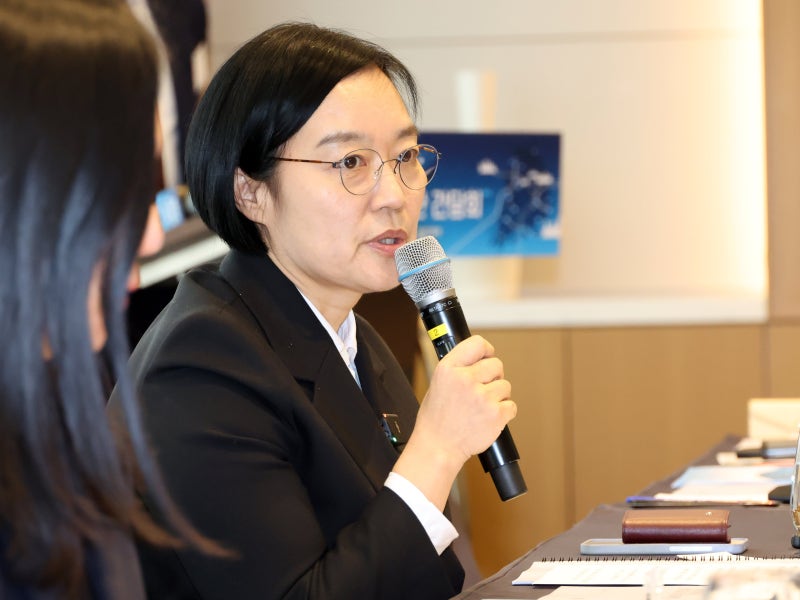 공무원 보상은 가능하면 요란하게?… ‘대국민 공개 오디션’ 한다는 중기부