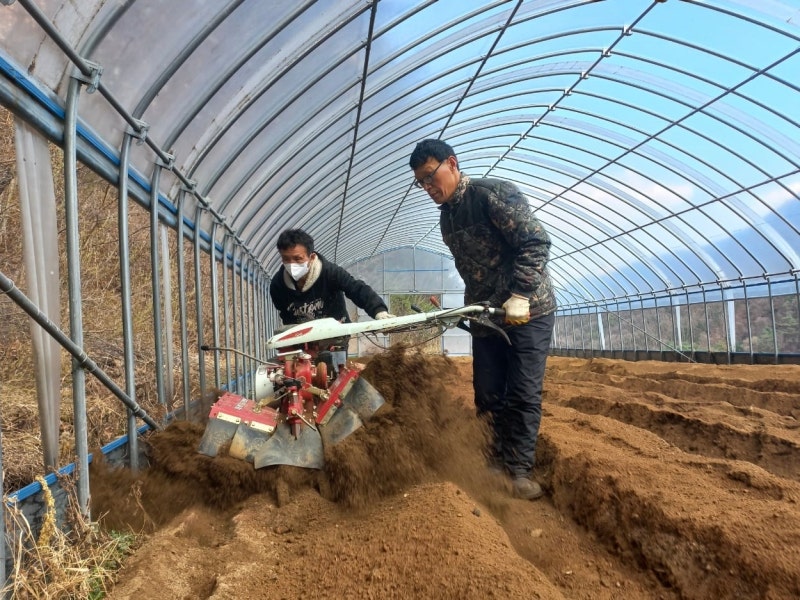 [산모퉁이 돌고 나니] 암에 걸린 채 탈북한 그의 마지막 기도