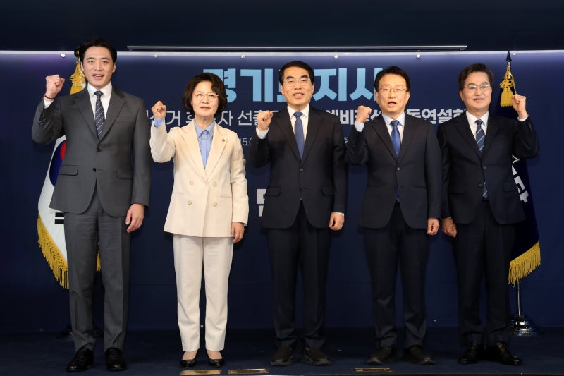 與 경기후보들 연설 ‘명심’으로 시작해 ‘명심’으로 끝났다