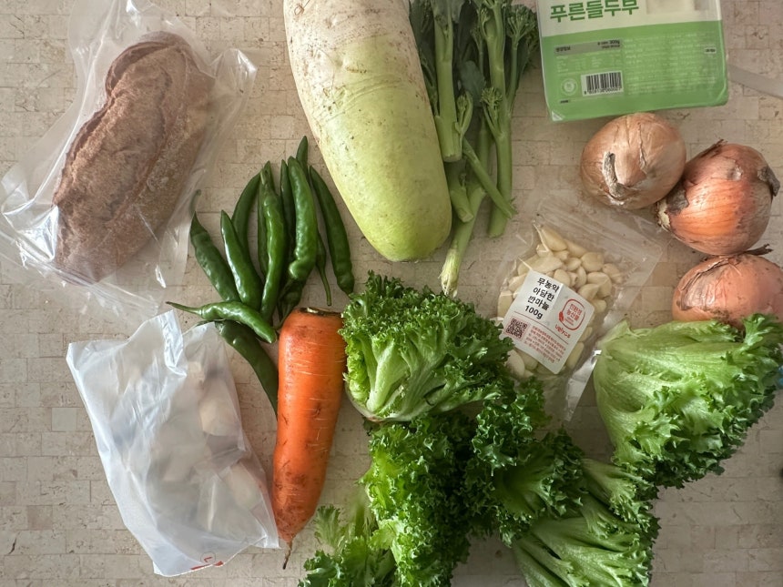 정기배송으로 받은 농산물들. /캐비지