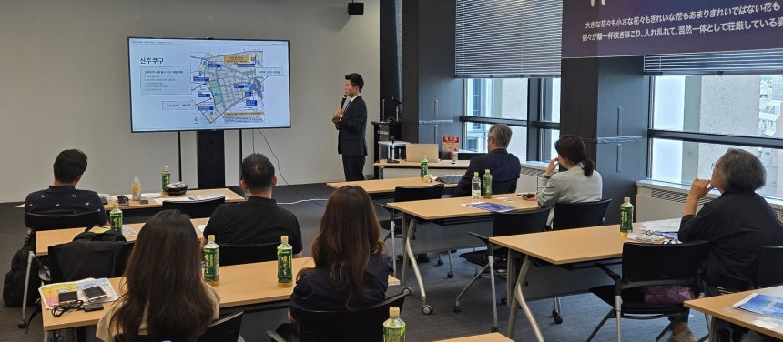 신한은행이 지난해 9월 연 도쿄 부동산 투어에서는 자산가 고객을 대상으로 현지 법인 SBI은행과 현지 회계사무소 전문가들이 투자 세미나를 열었다. /신한은행 제공