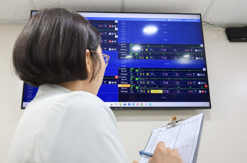 AI로 병상 모니터링, 망막 진단… K제약사 새 먹거리로